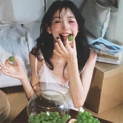 三个月亮